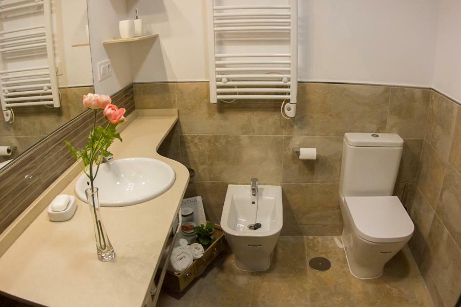 Monkeys Apartments San Isidoro Seville Ngoại thất bức ảnh